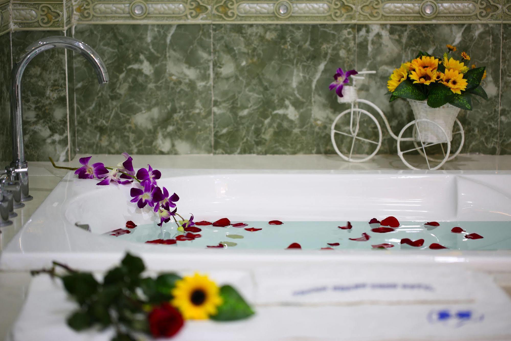 Thanh Hoang Chau Boutique Hotel Дананг Екстериор снимка